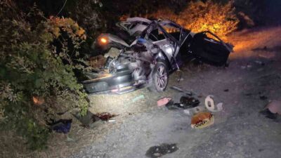 AFYONKARAHİSAR’DA TIR İLE OTOMOBİLİN ÇARPIŞTIĞI KAZADA 1 KİŞİ ÖLDÜ, 5