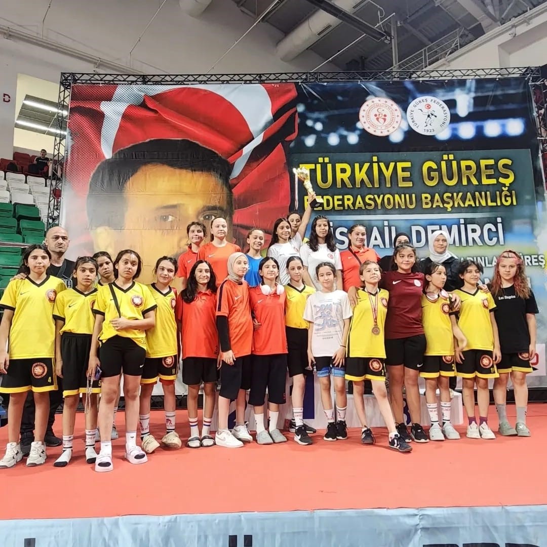 U-11 Ve U-13 Türki̇ye Güreş Şampi̇yonası Sona Erdi̇