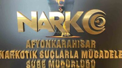 AFYONKARAHİSAR’DA DURDURULAN BİR ARAÇTA YAPILAN ARAMADA UYUŞTURUCU MADDELER İLE YAKALANAN