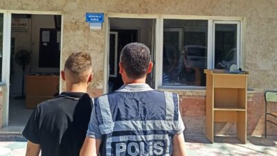 AFYONKARAHİSAR’DA 1 YIL 8 AY HAPİS CEZASIYLA ARANAN ŞAHIS POLİS