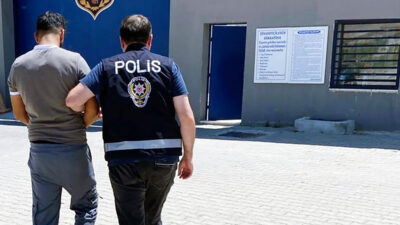 Konya üzerinden Afyon'a giren olan aracı Çay ilçesinde durduran ekipler,