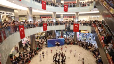 Afyonkarahisar Belediyesi tarafından düzenlenen Uluslararası Zafer Halk Oyunları Festivali, 28