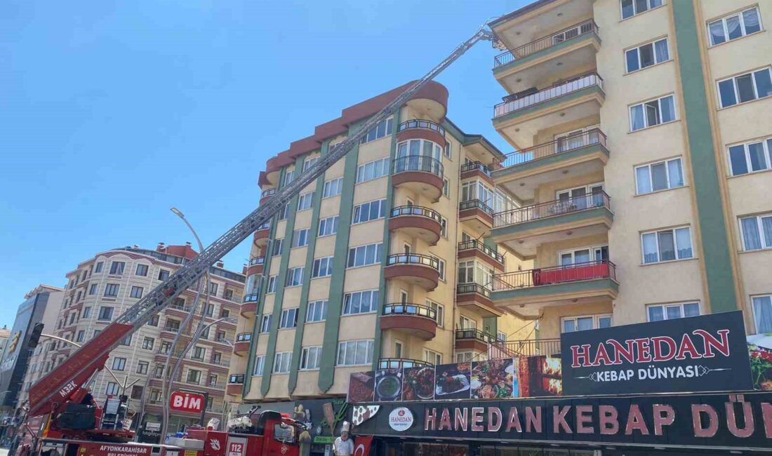 AFYONKARAHİSAR’DA 7 KATLI APARTMANIN