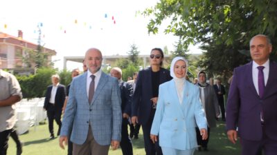 Aile ve Sosyal Hizmetler Bakanı Mahinur Özdemir Göktaş, AK Parti