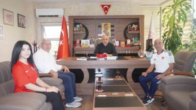 AFYONKARAHİSARLI KARATECİ SULTAN SARIGÜL, DÜNYA ŞAMPİYONASI İÇİN KAMPA KATILIYOR