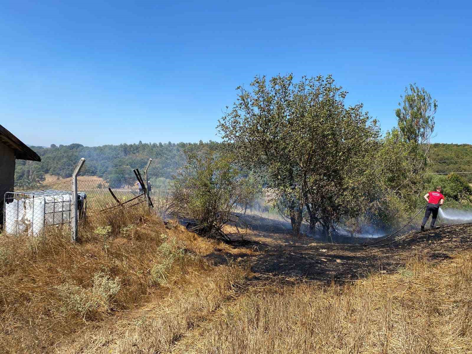 Bozüyük’te çıkan anız yangını büyümeden söndürüldü