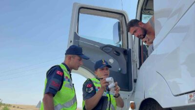 AFYON BOLVADİN’DE İL JANDARMA KOMUTANLIĞI TARAFINDAN YÜK TAŞIYAN ARAÇLARLA İLGİLİ