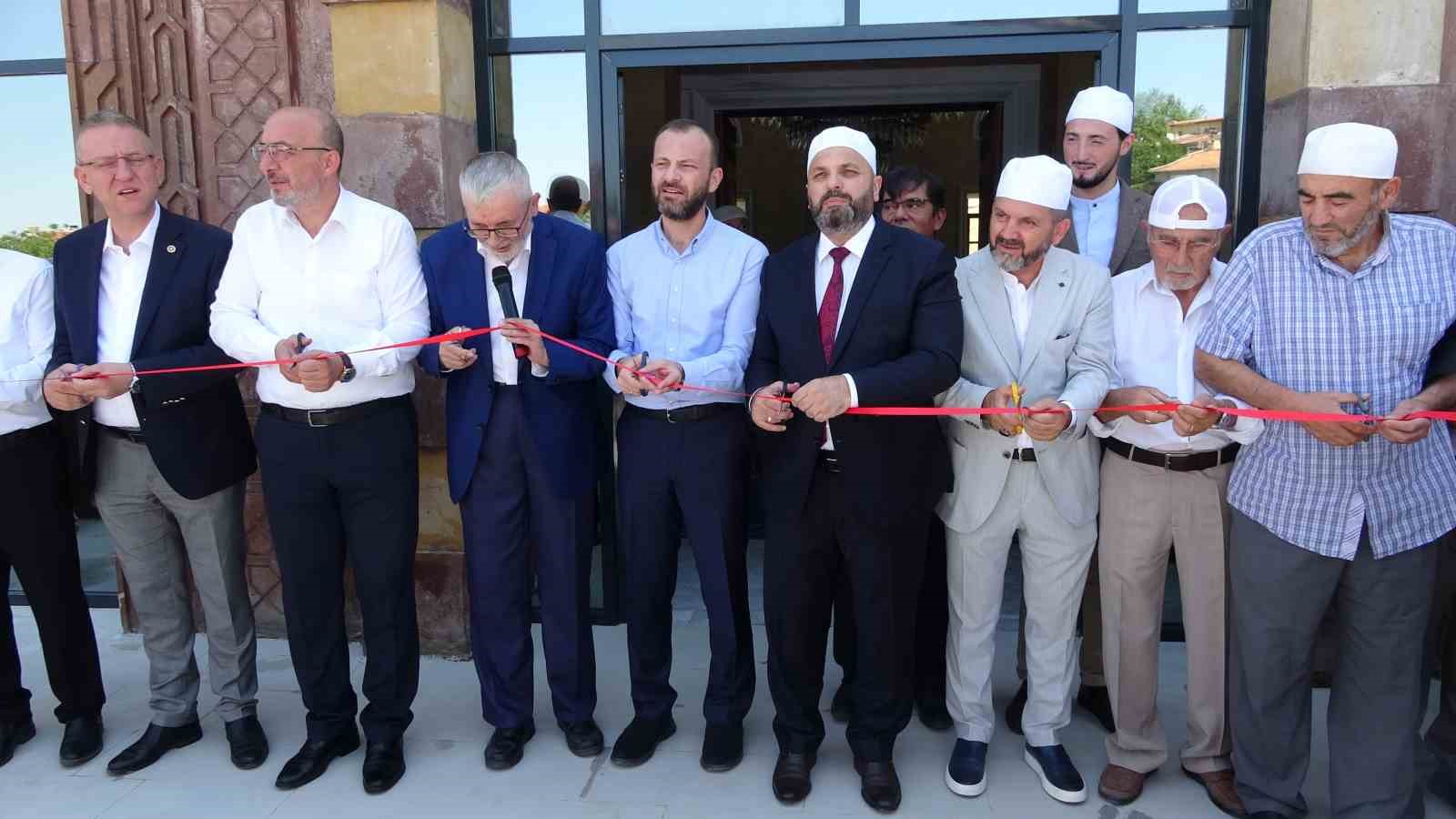 Kütahyada Kevser Cami̇i̇ İbadete Açıldı