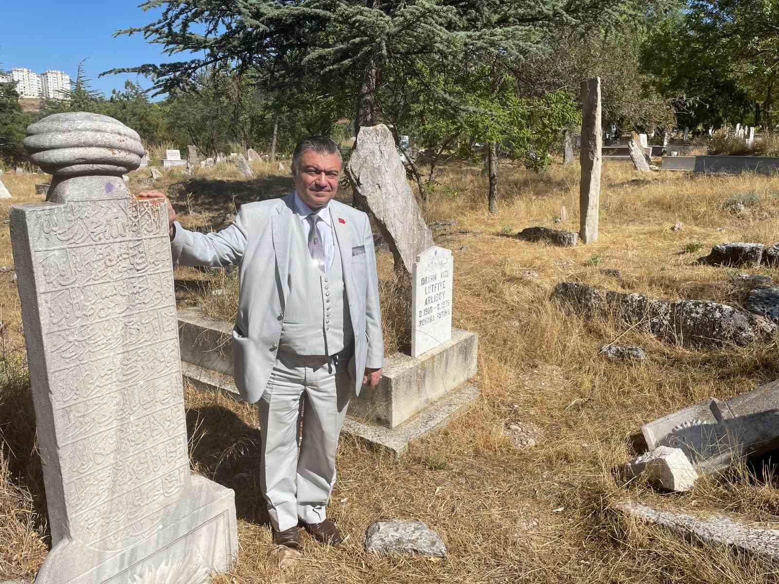 Odunpazarı Mezarlığında İhmalkârlık İddi̇ası