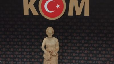 AFYONKARAHİSAR’DA HEYKELCİK YAKALANDI