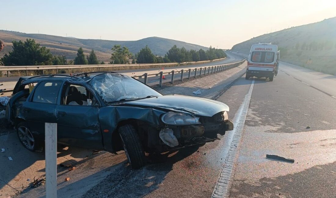 AFYONKARAHİSAR’DA KONTROLDEN ÇIKARAK TAKLA