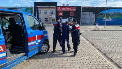 AFYONKARAHİSAR’DA 2 YIL 3 AY HAPİS CEZASIYLA ARANAN ŞAHIS JANDARMA