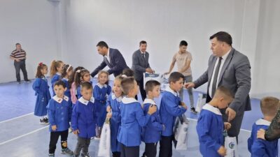 Yaylabağı Belediye Başkanı Niyazi Akgedik, okulların açılması ile birlikte geleneksel