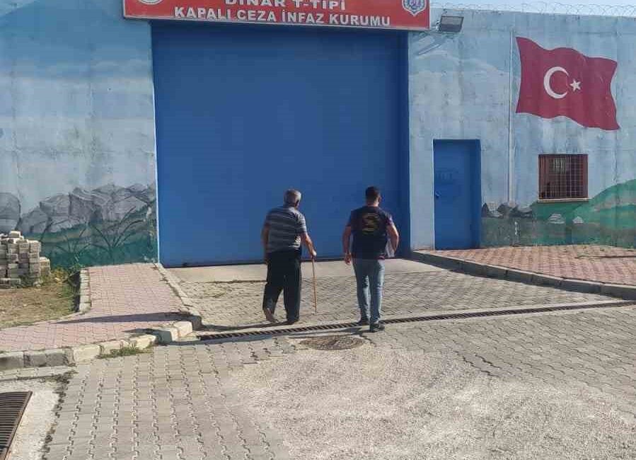 AFYONKARAHİSAR’DA KAÇAK ŞAHIS YAKALANDI