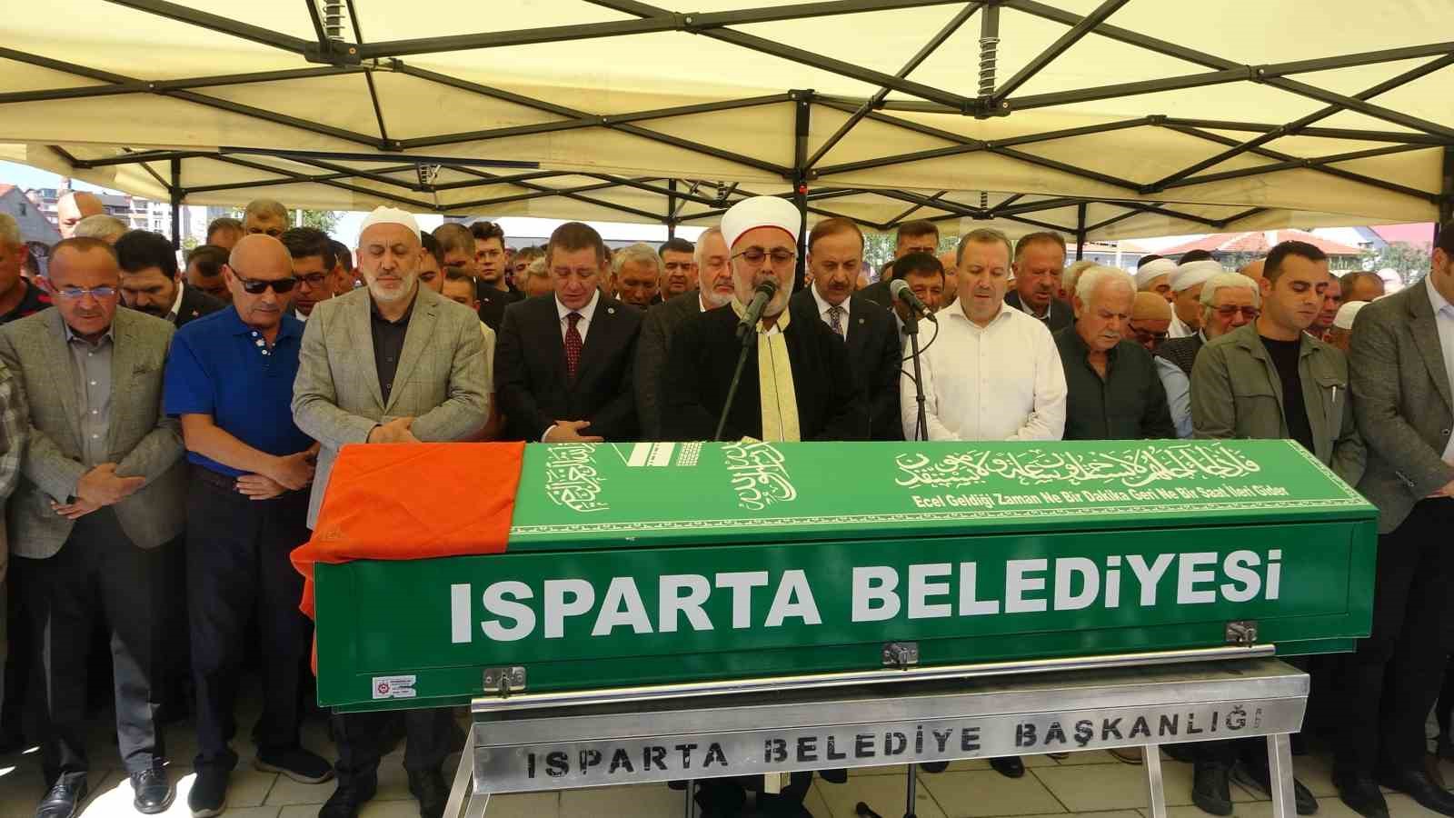 Isparta Belediye Başkanının kızı Isparta’da son yolculuğuna uğurlandı