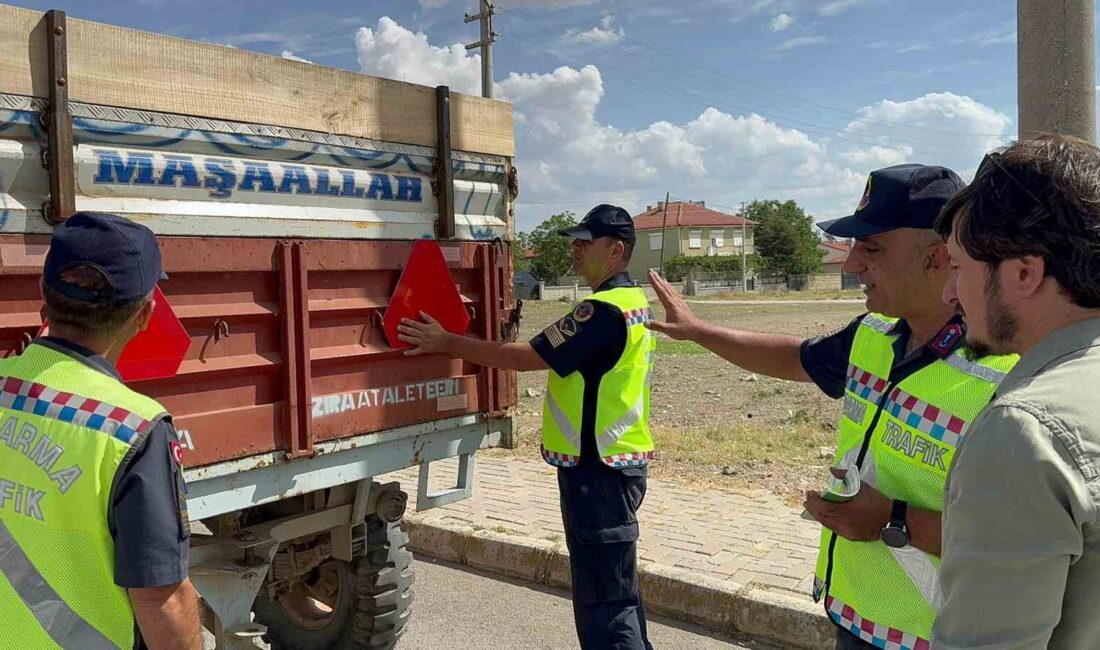 AFYONKARAHİSAR’DA JANDARMA EKİPLERİ 'REFLEKTÖR