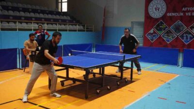 AFYONKARAHİSAR’DA BÜYÜK HEYECANLA TAKİP EDİLEN KAMU SPOR OYUNLARI, NEFES KESEN