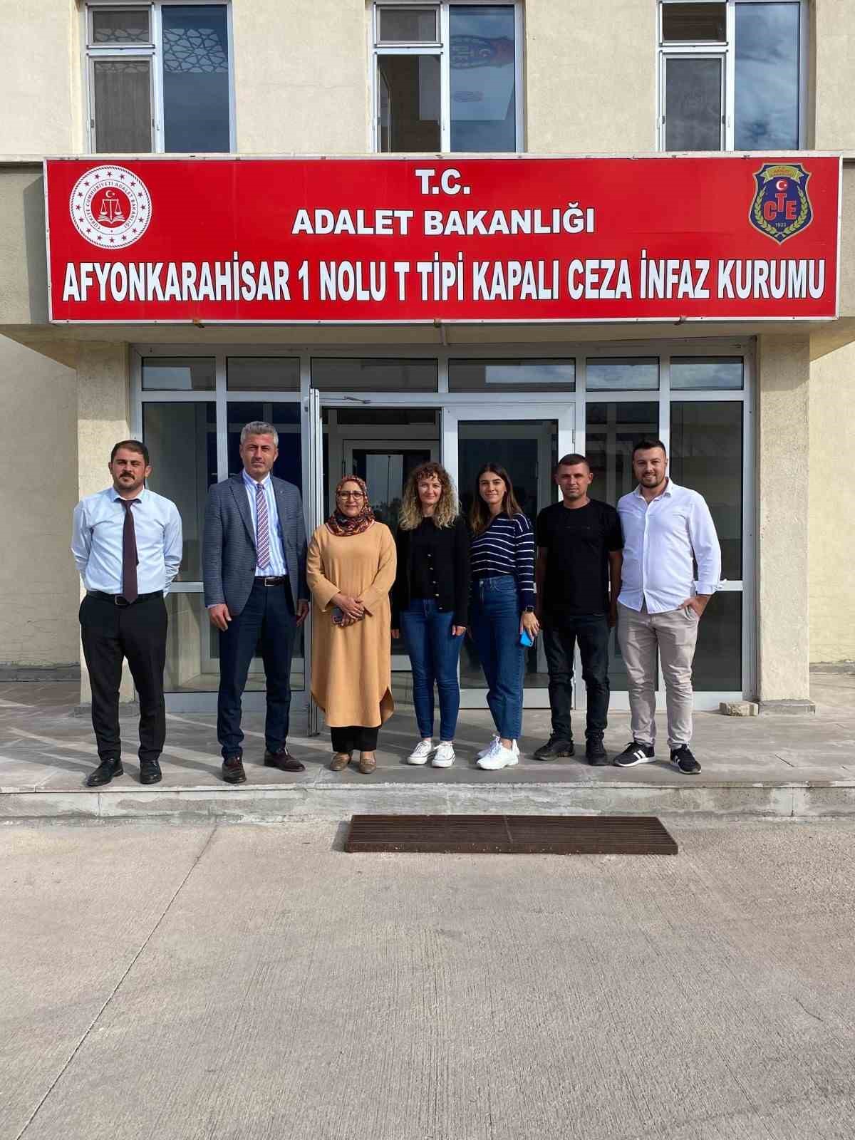 MAHKUMLARA MÜZİK DİNLETİSİ DÜZENLENDİ