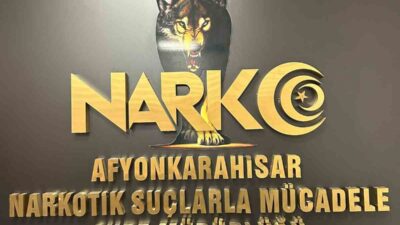 AFYONKARAHİSAR’DA POLİS TARAFINDAN DURDURULAN BİR ARAÇTA 278 GRAM UYUŞTURUCU MADDE