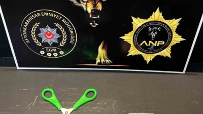 AFYONKARAHİSAR’DA UYUŞTURUCU MADDELER İLE YAKALANAN 1 KİŞİ TUTUKLANDI.