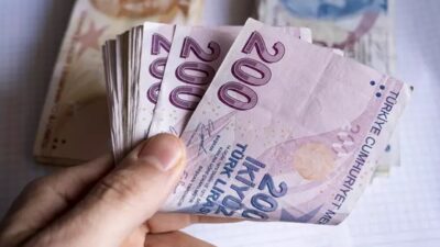 Milyonlarca asgari ücretli, maaşlarına yapılacak zam için gün sayarken, dikkatler