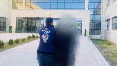 AFYONKARAHİSAR’DA DOLANDIRICILIK SUÇUNDAN 3 YIL 4 AY HAPİS CEZASIYLA ARANAN