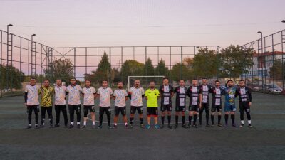 Tepebaşı Belediyesi’nin düzenlediği “Cumhuriyet Kupası” belediye müdürlükleri arası futbol turnuvası