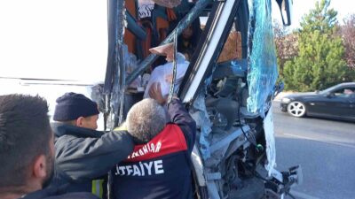 AFYONKARAHİSAR'DA BİR GÜNDE İKİNCİ OTOBÜS KAZASI:20 YARALI