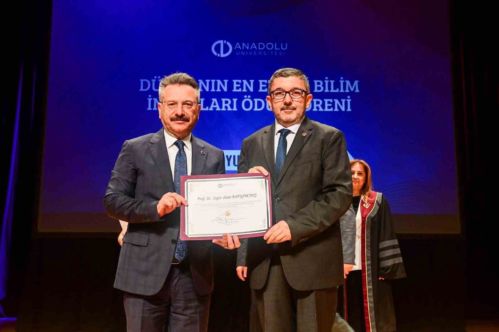 BŞEÜ Rektörü Kaplancıklı’ya üstün başarı ödülü