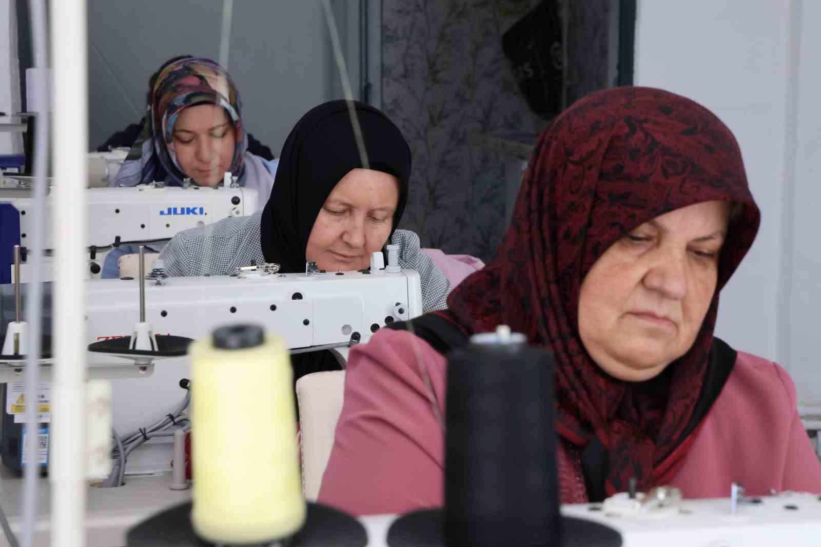 Eskişehir’de bir araya gelen ev hanımları kendi işletmelerini kurdu