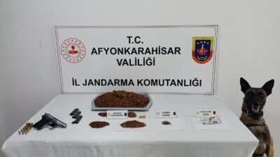 AFYONKARAHİSAR’DA UYUŞTURUCU SATACAĞI BİLGİSİ ÜZERİNE JANDARMA TARAFINDAN EVİNE BASKIN DÜZENLENEN