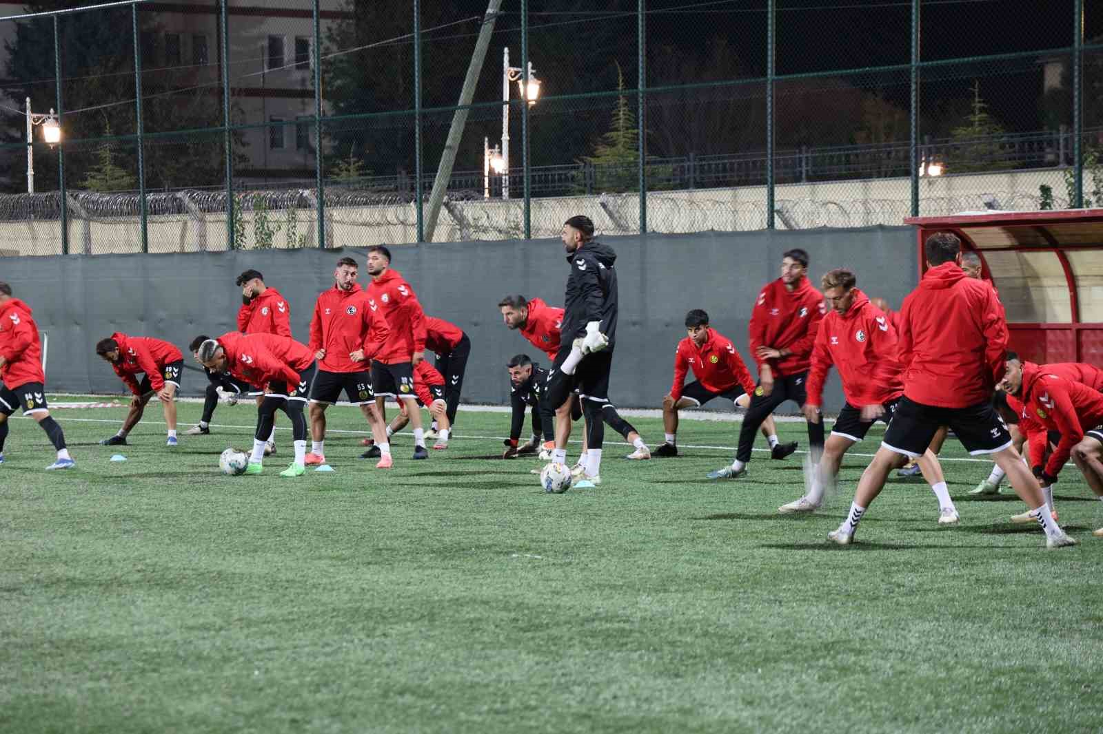 Lige 2’de 2 yaparak başlayan Eskişehirspor, evindeki ilk maçta galibiyet istiyor