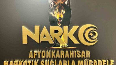 AFYONKARAHİSAR’DA NARKOTİK POLİSİ TARAFINDAN GERÇEKLEŞTİRİLEN OPERASYONDA BİR OTOMOBİLİN ZULA DİYE