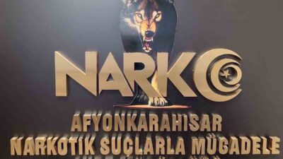 AFYONKARAHİSAR’DA POLİS TARAFINDAN BİR ADRESE YAPILAN UYUŞTURUCU BASKININDA DEĞİŞİK TÜRLERDE