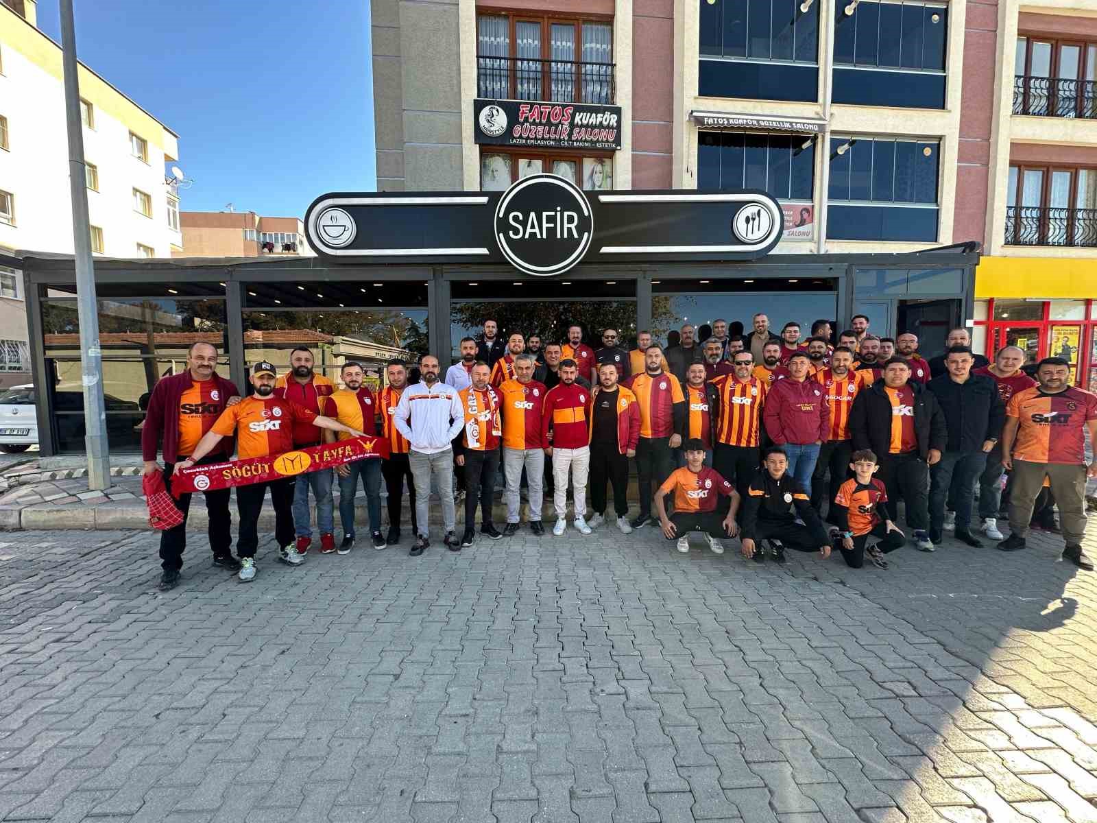 Söğüt’teki Galatasaray taraftar grubu Ultraslan kurmak için kolları sıvadı