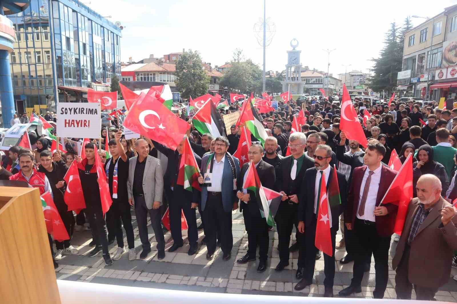 Şuhut’ta Gazze’ye destek için yürüdüler