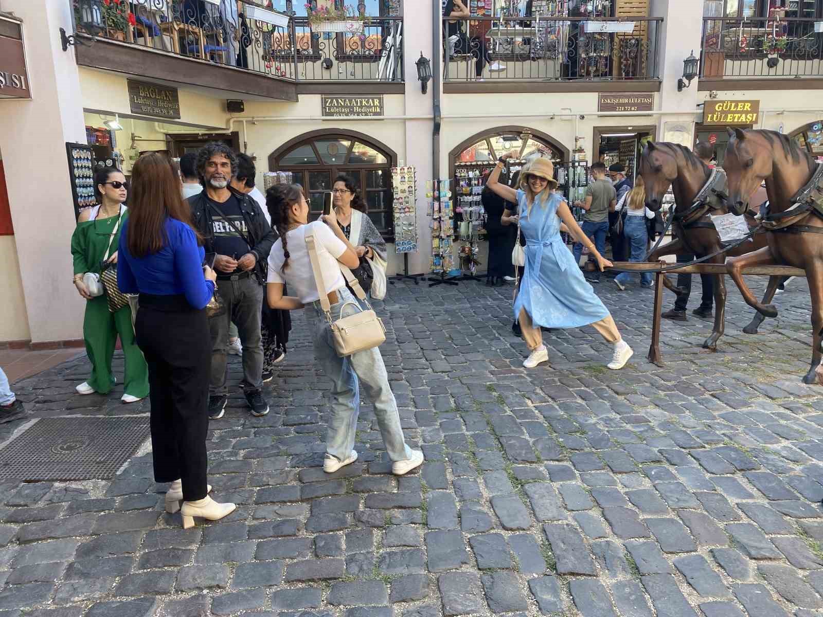 Tarihi Odunpazarı Evleri’nde hafta sonu yoğunluğu