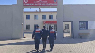 AFYONKARAHİSAR’DA 3 YIL 4 AY HAPİS CEZASI İLE ARANAN ŞAHIS