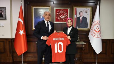 Türkiye Futbol Federasyonu Başkanı İbrahim Ethem Hacıosmanoğlu, Aile ve Sosyal
