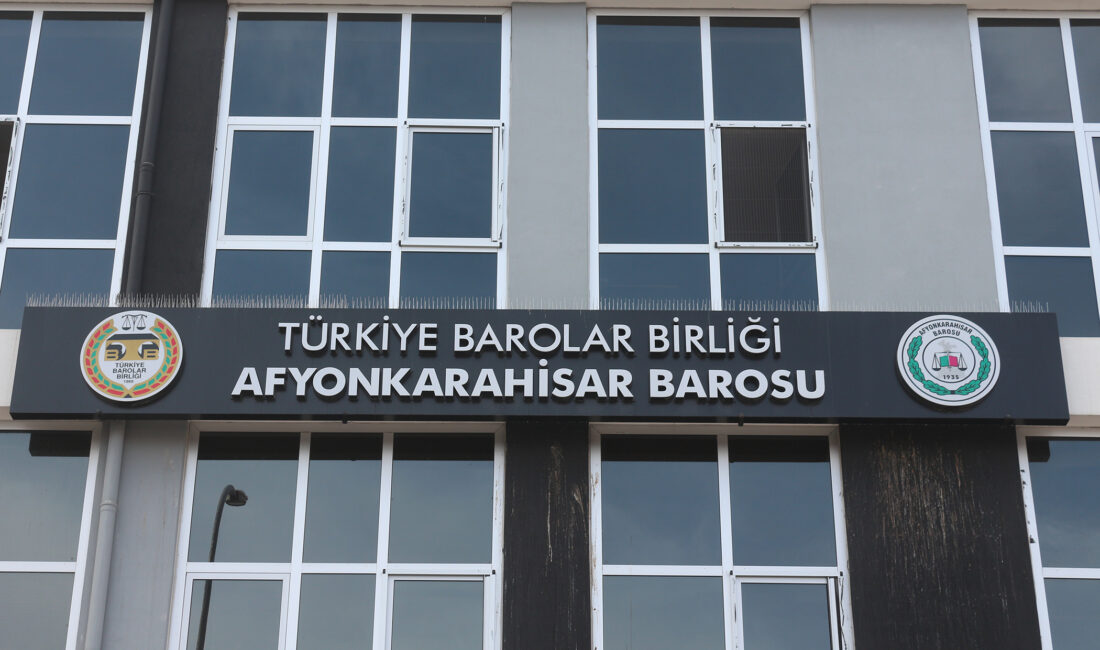 Afyonkarahisar Barosu'nun da aralarında