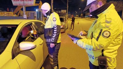Afyonkarahisar İl Emniyet Müdürlüğü ekipleri, trafik güvenliği sağlamak, alkol ve