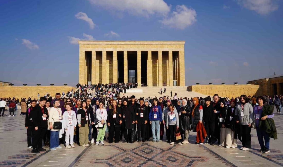 ANKARA'YA DÜZENLENEN GEZİDE BİLECİKLİLER