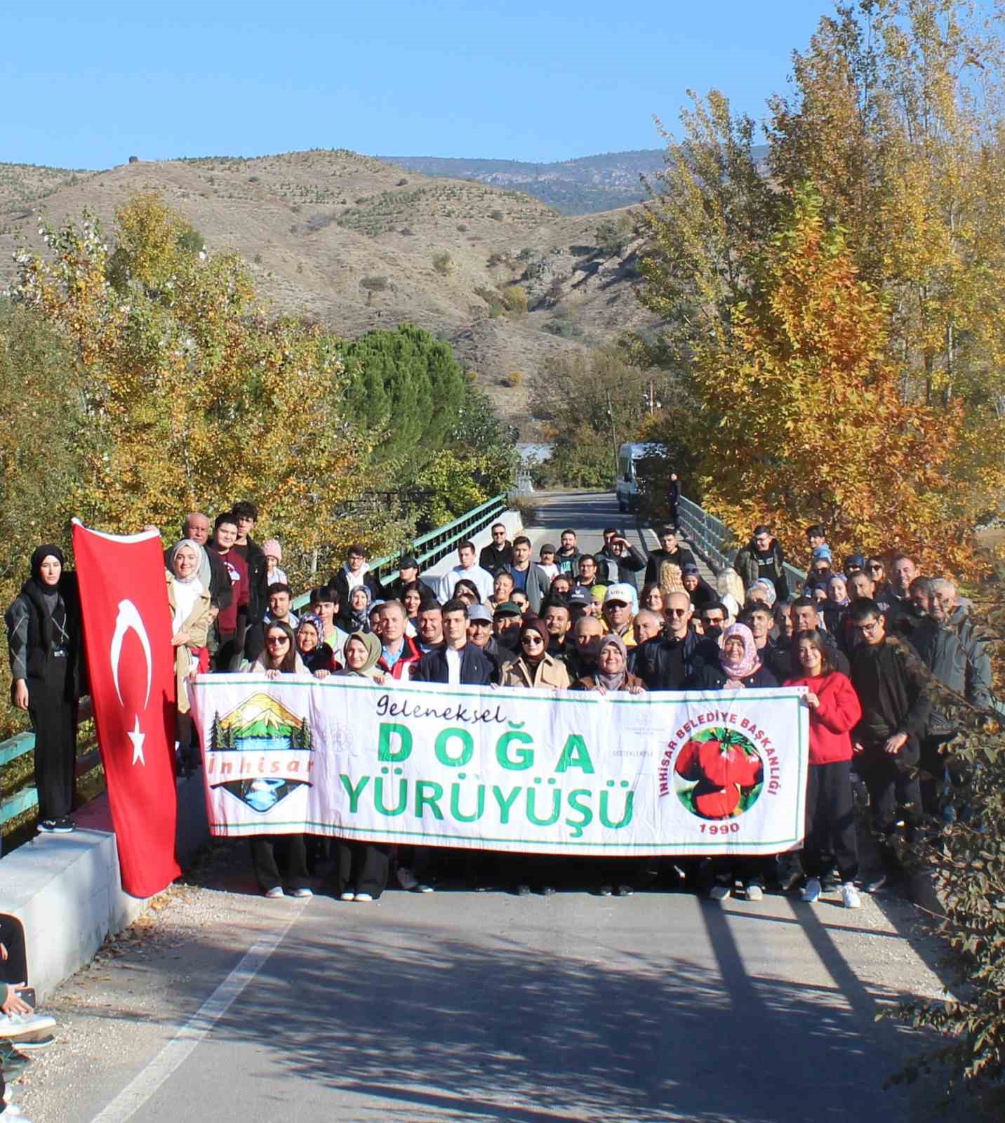 Bilecik’te bu haftaki doğa yürüyüşü ‘Atamıza Saygı’ sloganıyla gerçekleşti