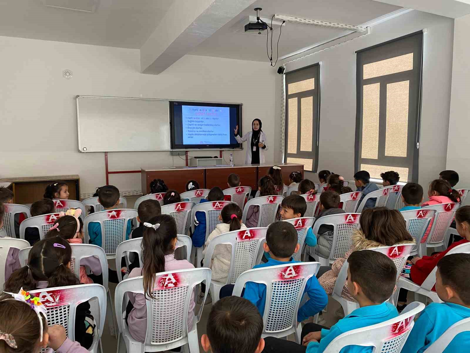 Hisarcık’ta öğrencilere sağlıklı beslenme ve ağız diş sağlığı eğitimi