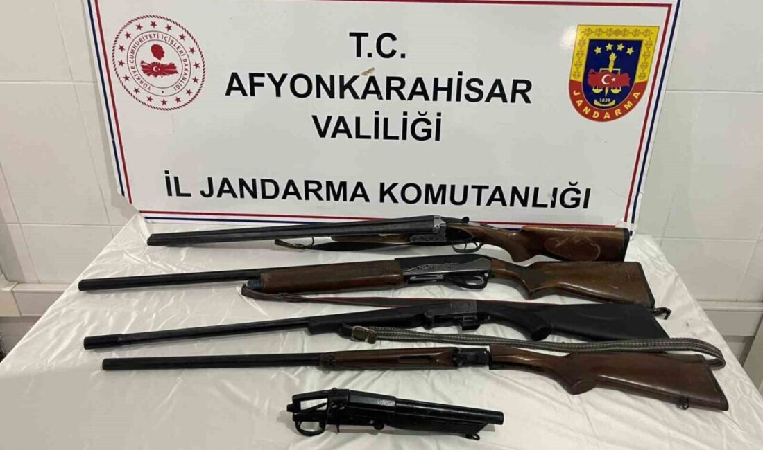 Afyonkarahisar’da jandarma bir eve