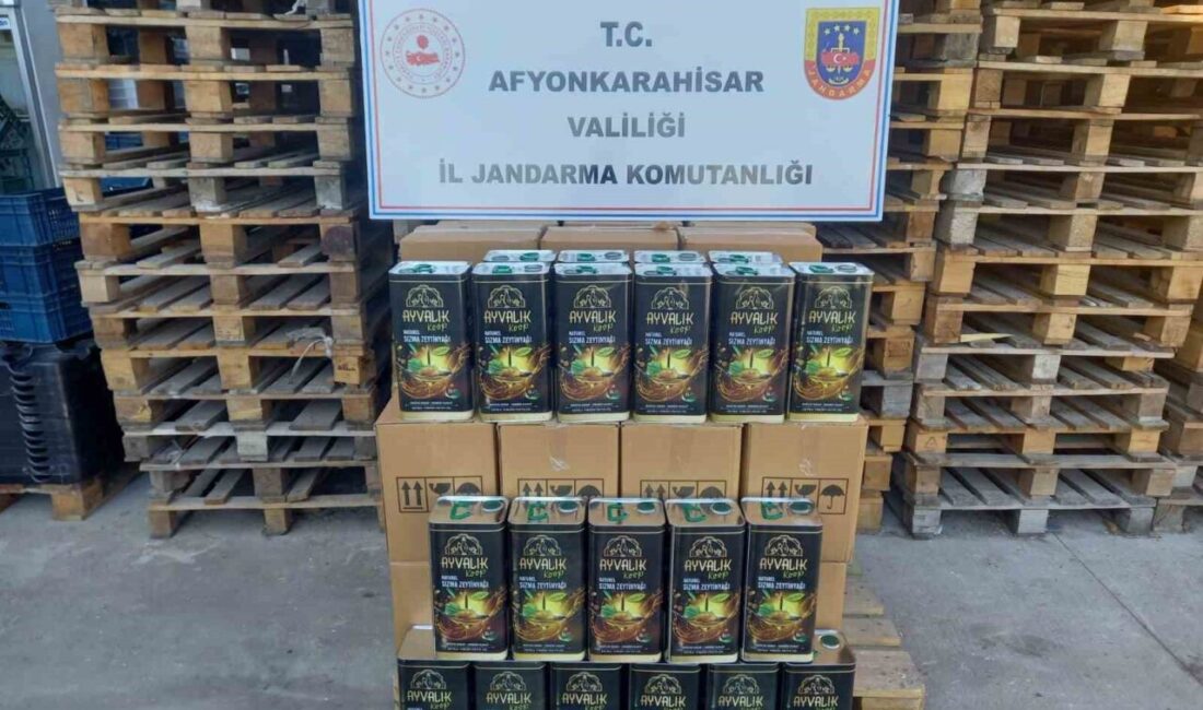 Afyonkarahisar’da yurtdışından getirilen pamuk ve soya yağlarının içerisine aroma ve