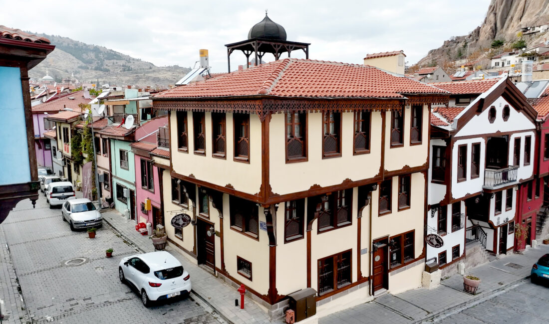 Afyon’da sürdürülen Sokak Sağlıklaştırma