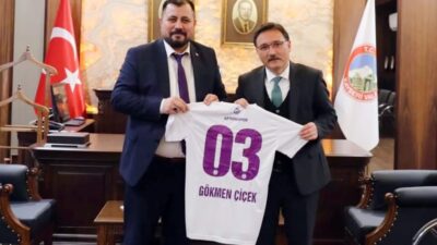 Afyonspor Kulüp Başkanı Mevlüt Akkuş, Afyonkarahisar Eski Valisi Gökmen Çiçek’i