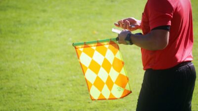 Afyonkarahisar’da futbol aday hakem kursu açılıyor. Kursa katılmak isteyen adayların