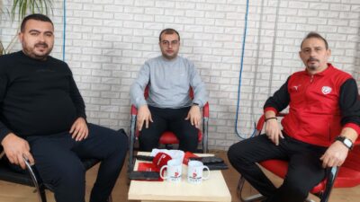Ayvalıspor Futbol Kulübü Başkanı Hasan Akmeşe: "Ayvalıspor sadece bir futbol